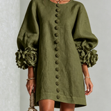 Rochie mini de damă cu nasturi florali, mâneci 3/4 și manșete în formă de trandafir