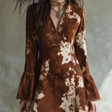 Rochie Mini Retro cu Mâneci Evazate și Model de Vacă